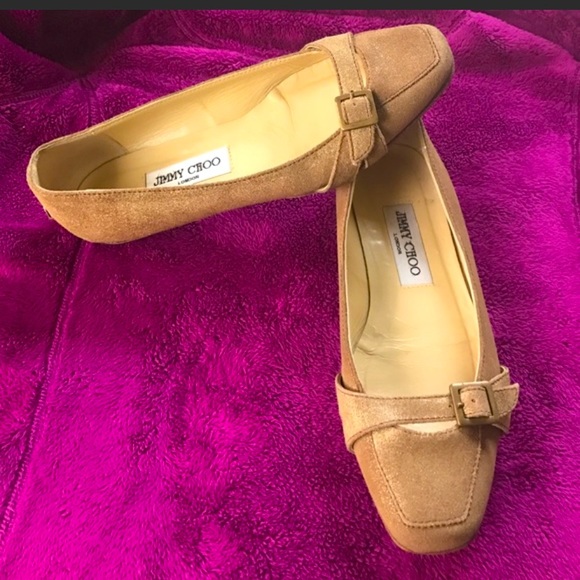 Jimmy Choo flats - a wardrobe staple! - Picture 3 of 4